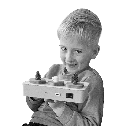 Child playing with JoRi