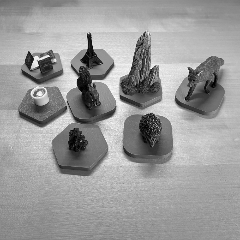 Figurines used with JoRi